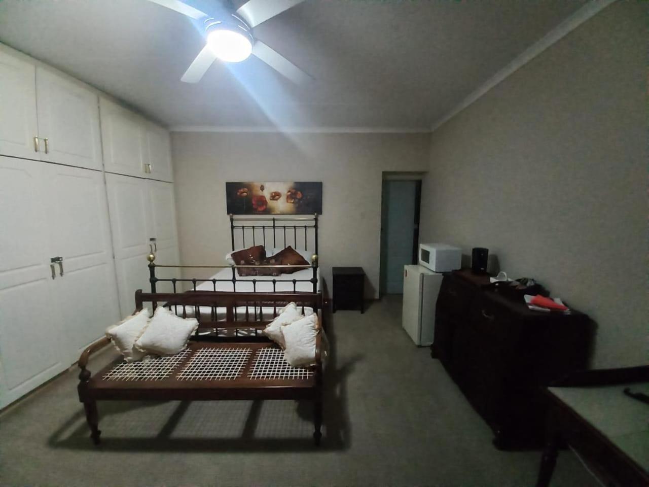 בלומפונטייין Anri Guesthouse מראה חיצוני תמונה